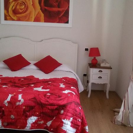 La Rocchetta Bed & Breakfast Valeggio sul Mincio Luaran gambar