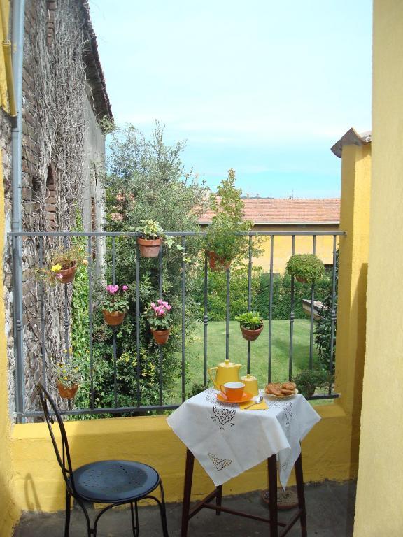 La Rocchetta Bed & Breakfast Valeggio sul Mincio Luaran gambar