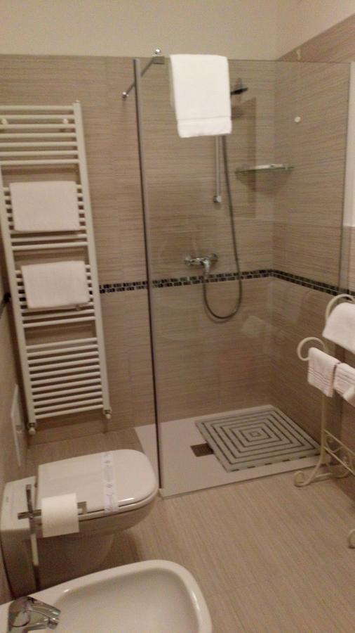 La Rocchetta Bed & Breakfast Valeggio sul Mincio Luaran gambar