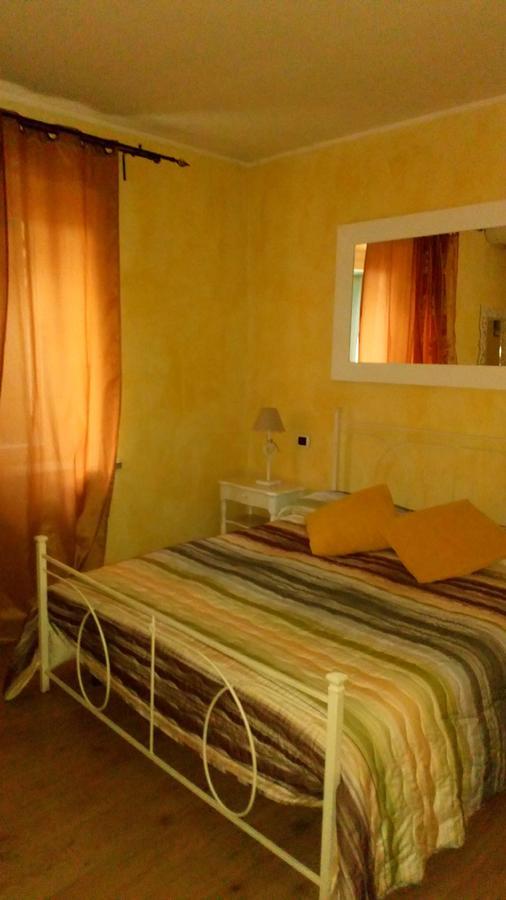 La Rocchetta Bed & Breakfast Valeggio sul Mincio Luaran gambar